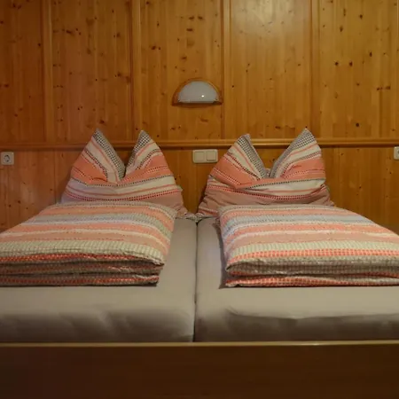 Kienberghof Apartman *